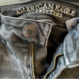 American Eagle Black skinny ripped jeans